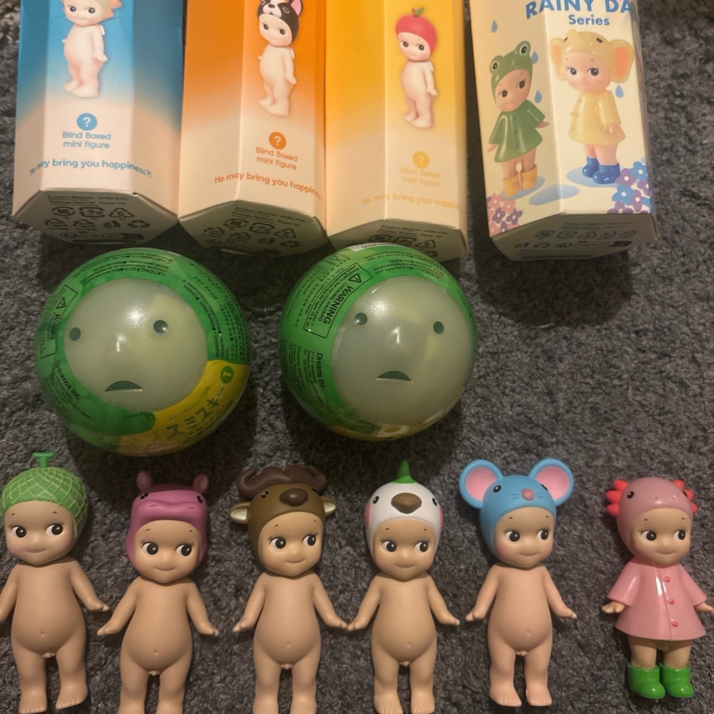 Mini Figure Set - Assorted Colors